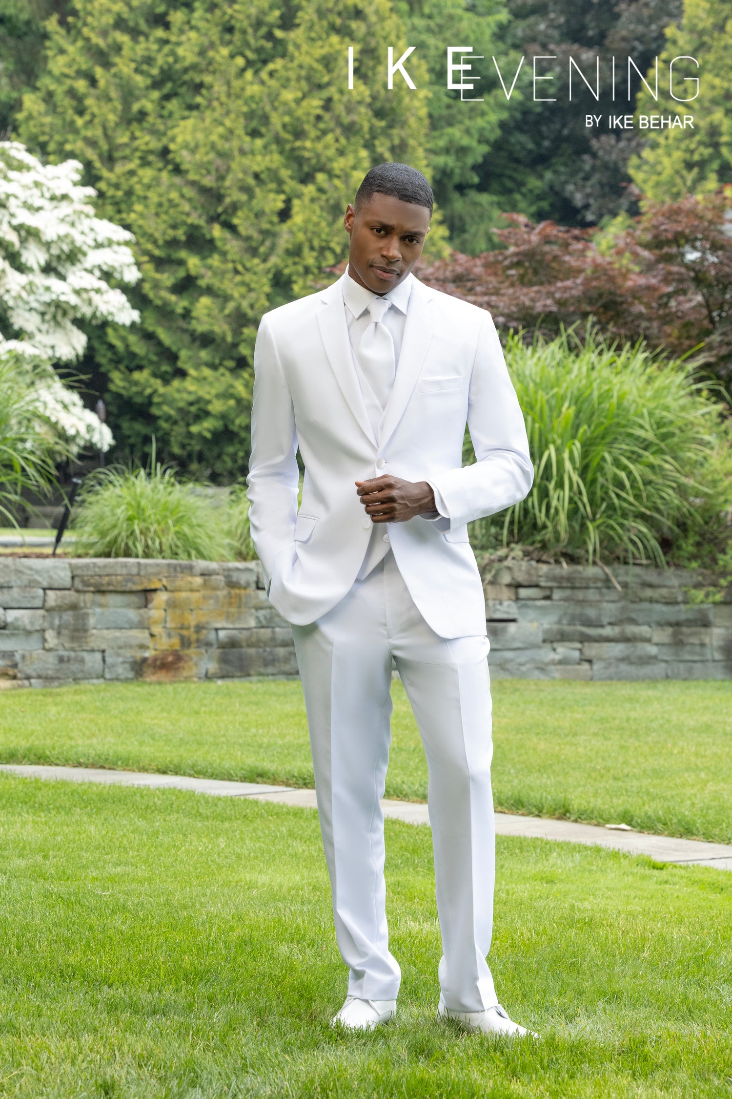 Couture 1910 White Aragon Tuxedo Couture 1910 White Aragon Tuxedo